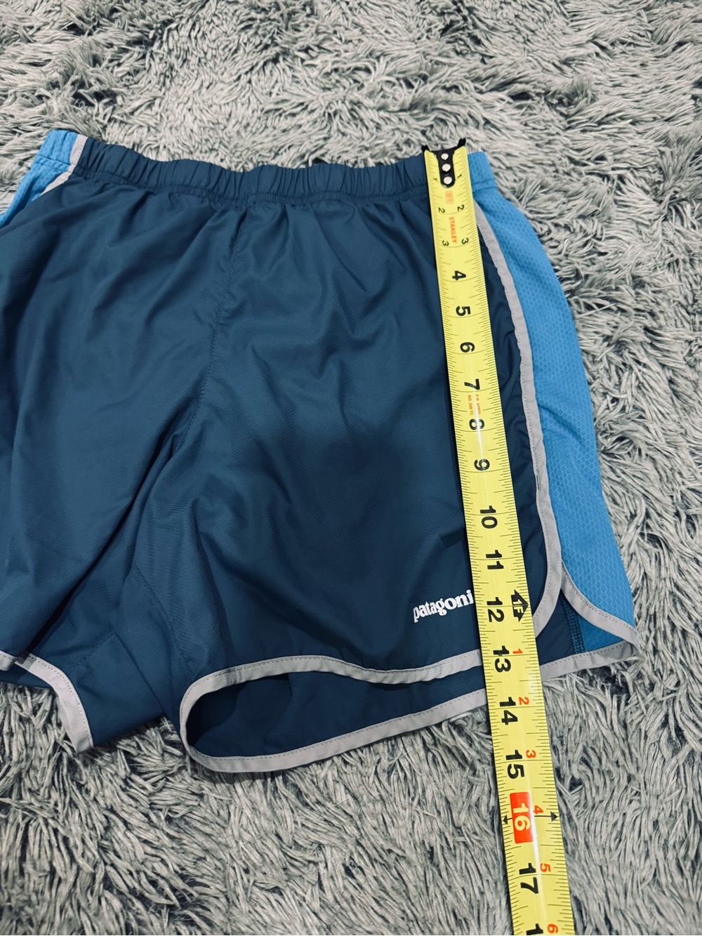 Patagonia Men’s S Blue Running Shorts Built-In Liner - Picture 9 of 9